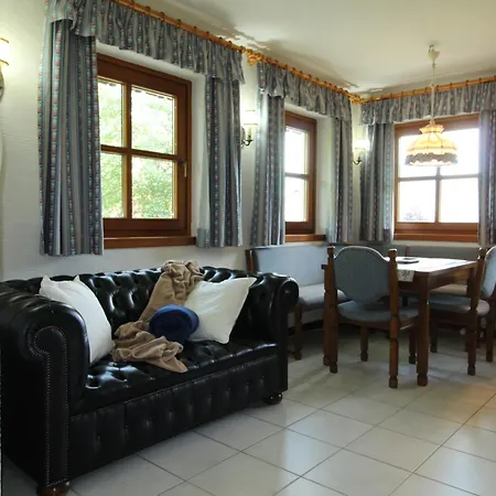 Haus Nockalm To Door Budget Friendly Daire *